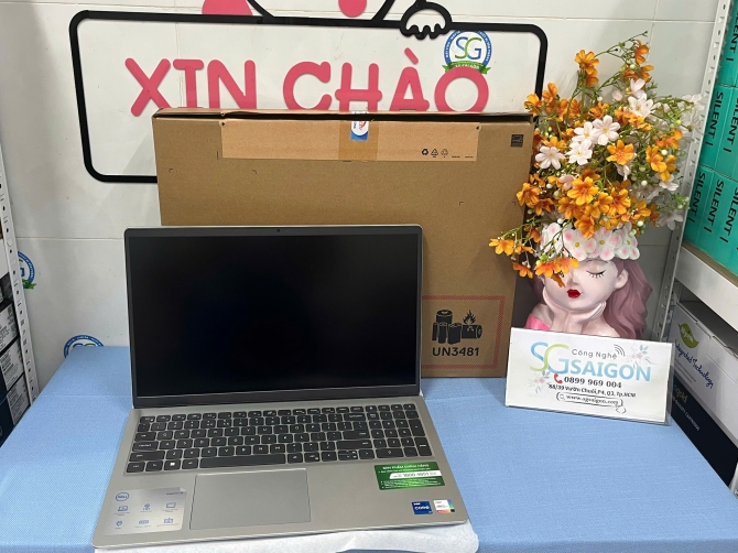 Laptop Dell 15 DC15250-i7U161W11SLU (Core i7-1355U | 16GB | 1TB | UHD Graphics | 15.6 inch FHD | Win 11 | Office | Bạc)