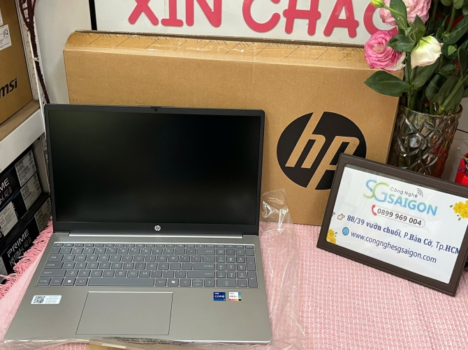 Laptop HP 15-fd0823TU C81NMPA (Core i7-1355U | 16GB | 512GB | Intel Iris Xe Graphics | 15.6 inch FHD | Win 11 | Bạc)
