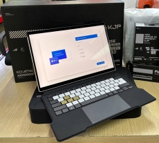 Laptop ASUS ROG Flow Z13 GZ302EAC-RU184WS (AMD Ryzen AI MAX+ 395 Processor 3.0GHz | 13.4 inch 2.5K IPS | Cảm ứng | 128GB | 1TB | Win 11 | Office)