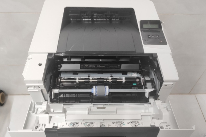 sgsaigon.thietkeweb.ai