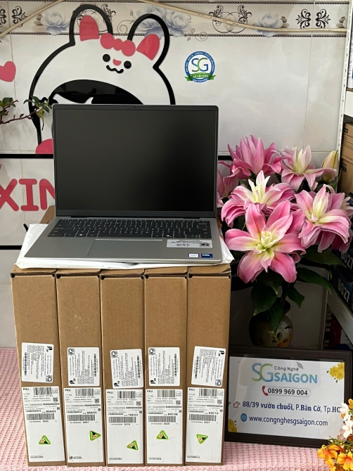 Laptop Dell Pro 14 Essential PV14250 PV14250-120U-08512U (Core 5 120U | 8GB | 512GB | Intel Graphics | 14 inch FHD+ | Ubuntu | Bạc)