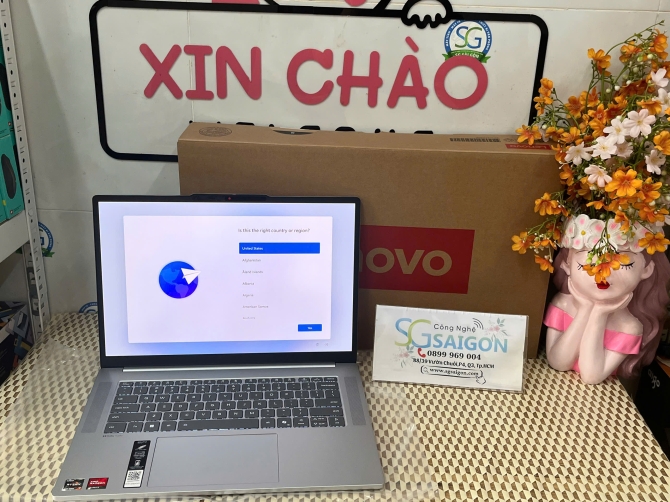 Laptop Lenovo IdeaPad Slim 5 OLED 15ARP10 83J3001DVN (AMD Ryzen 7 7735HS/ RAM 16GB/ SSD 512GB/ AMD Radeon/ 15.1 WQXGA OLED/ Win 11/ Xám)