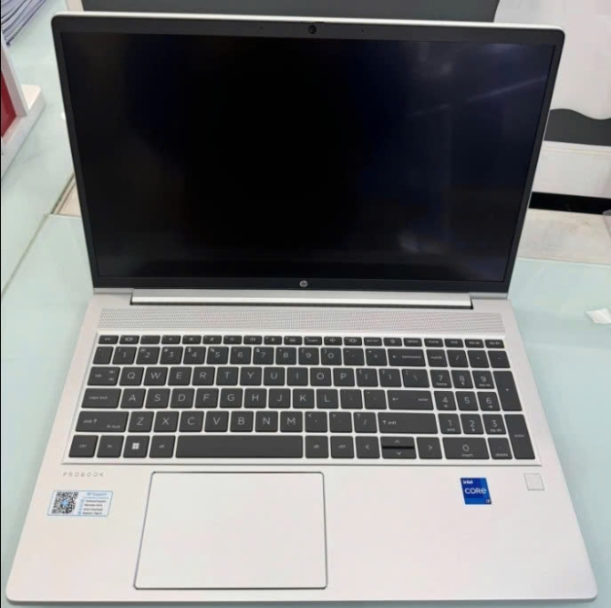 Laptop HP ProBook 450 G10 9H8W0PT (Intel Core i7-1360P/ 16GB/ 512GB/ Intel Iris Xe/ 15.6 inch FHD/ Cảm ứng/ Win 11/ Bạc)