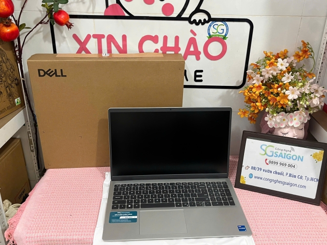 Laptop Dell 15 DC15250-i5U165W11SLU-27 (Core i5-1334U | 16GB | 512GB | UHD Graphics | 15.6 inch FHD | Win 11 | Office | Bạc)