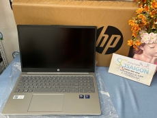 Laptop HP 15-fd1058TU 9Z2X6PA (Intel Core Ultra 7-155H | 16GB | 1TB | Intel Arc | 15.6 inch FHD | Win 11 | Bạc)