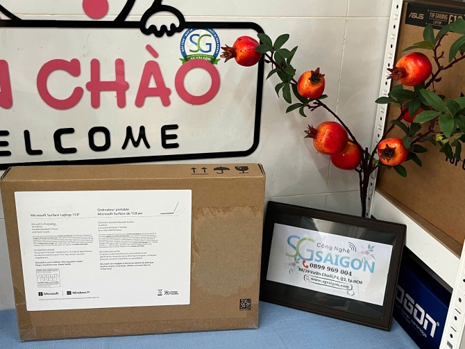 Microsoft Surface Laptop 7 13.8 ” Platinum Snapdragon X Plus Ram 16GB SSD 256GB (Certified Refurbished)